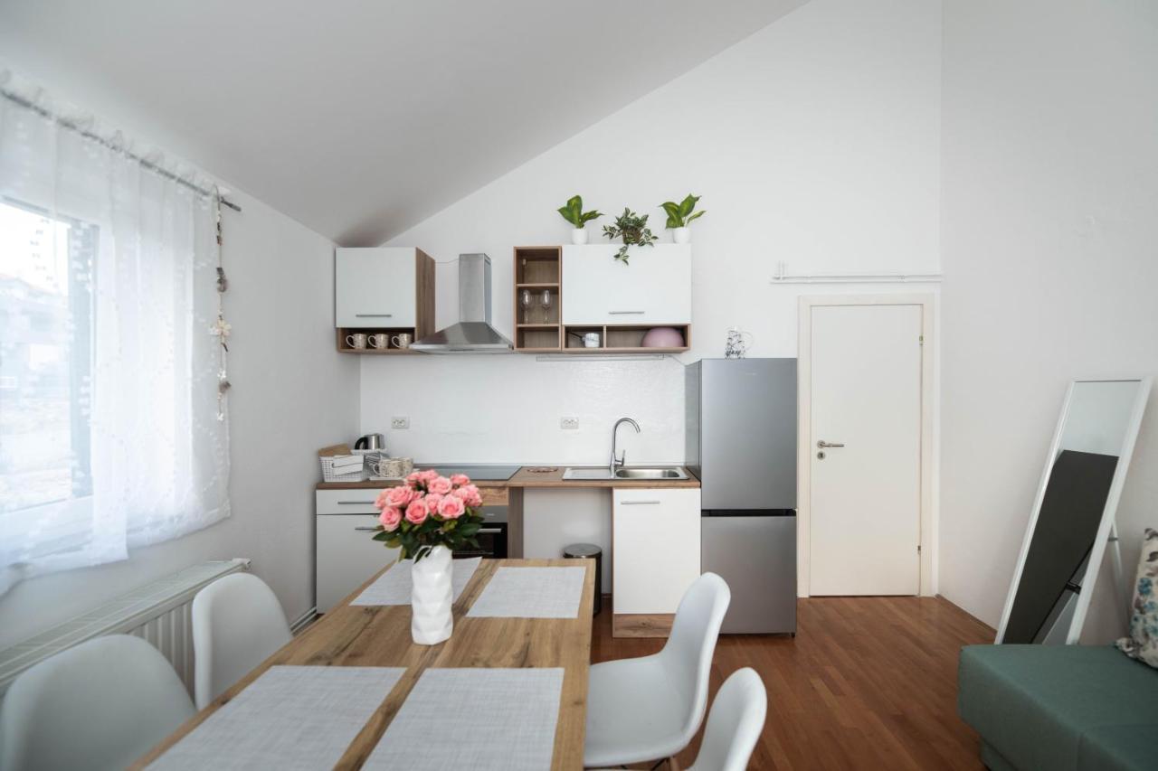 Sunny Beach Apartments Σίμπενικ Εξωτερικό φωτογραφία